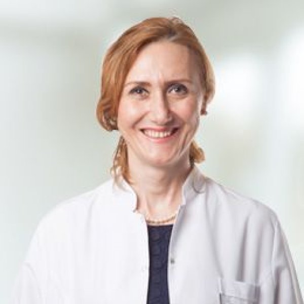 Dr. Tuğ Taç Tez